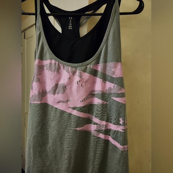 Under Armour tank - Picture 1 of 2